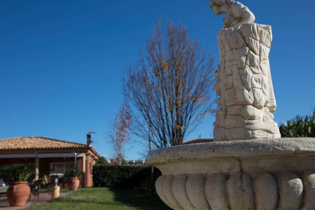 Casa Bella Con Piscina Villa Caldes De Montbui Buitenkant foto