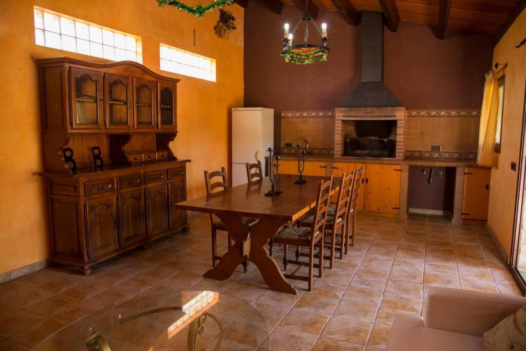 Casa Bella Con Piscina Villa Caldes De Montbui Buitenkant foto